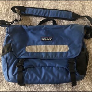 Patagonia blue messenger bag